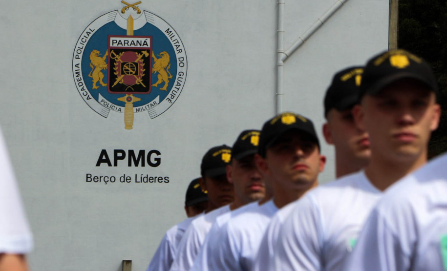 Formação de 2,6 mil PMs e bombeiros tem disciplinas humanitárias e aulas com ação