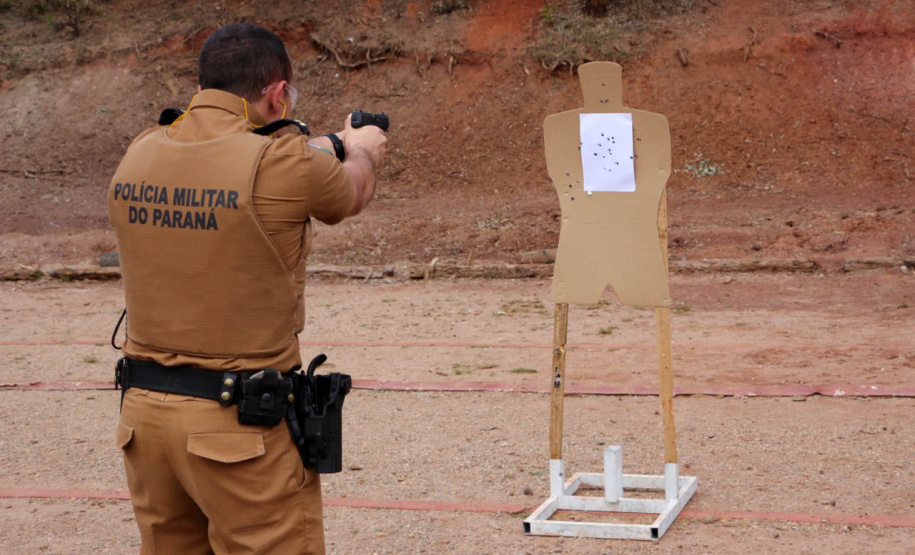 Formação de 2,6 mil PMs e bombeiros tem disciplinas humanitárias e aulas com ação