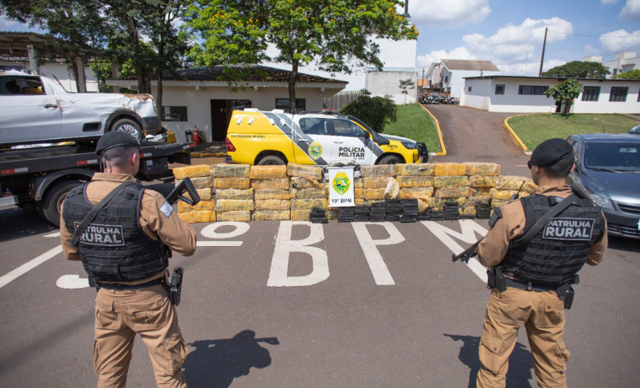 Polícia Militar apreende mais de uma tonelada de maconha no Oeste do Paraná