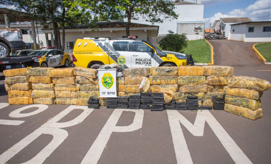 Polícia Militar apreende mais de uma tonelada de maconha no Oeste do Paraná