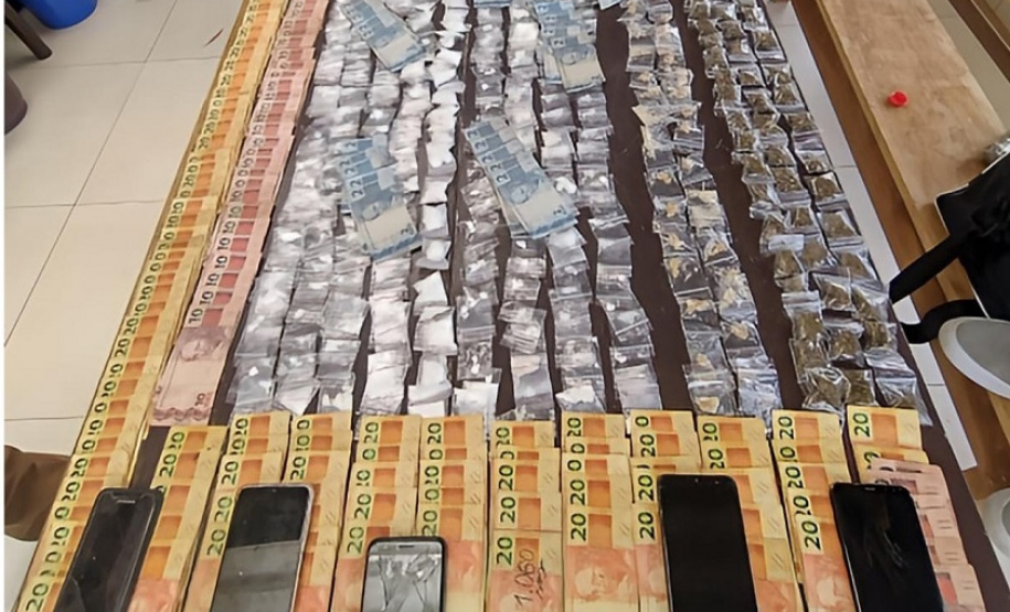 PMPR prende trio em flagrante por tráfico de drogas em Pontal do Paraná