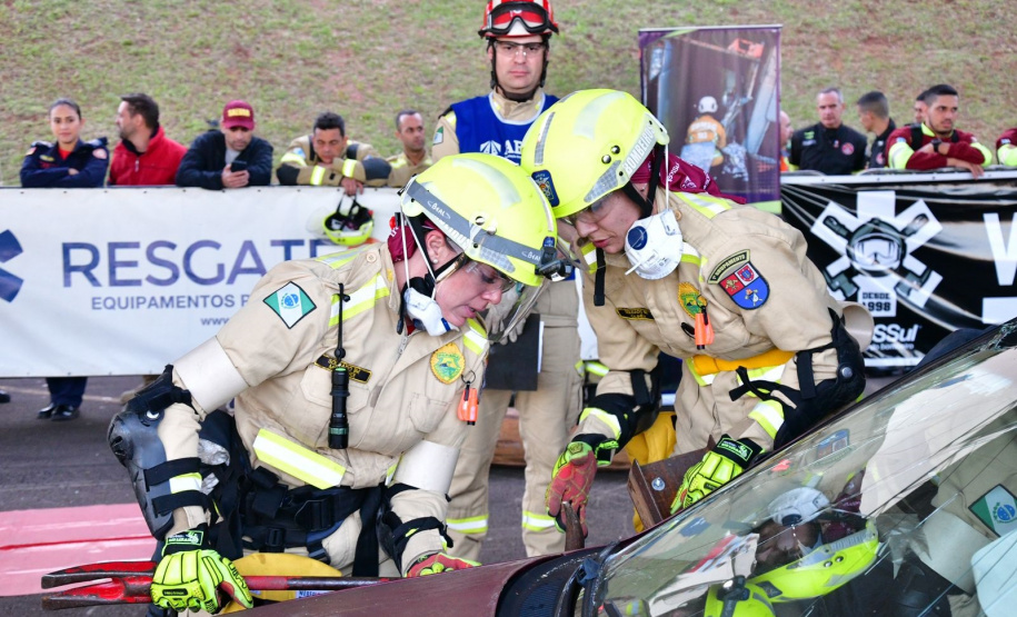Bombeiros do Paraná conquistam 2º e 4º lugar em Desafio Nacional de Resgate Veicular