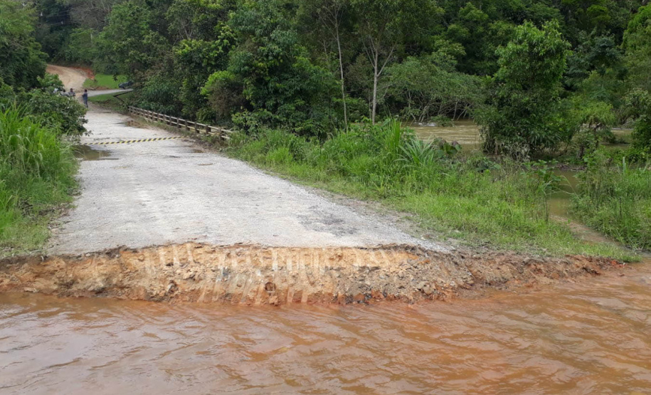 Copel e bombeiros alertam moradores da Campina Grande do Sul sobre vazão do rio Capivari