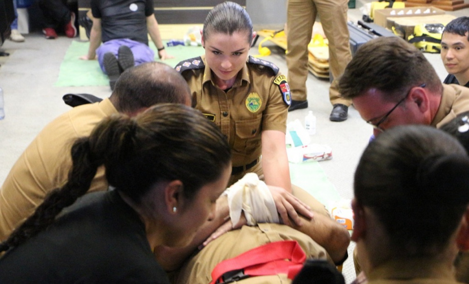 Policiais militares participam de capacitação em atendimento de emergências em edificações