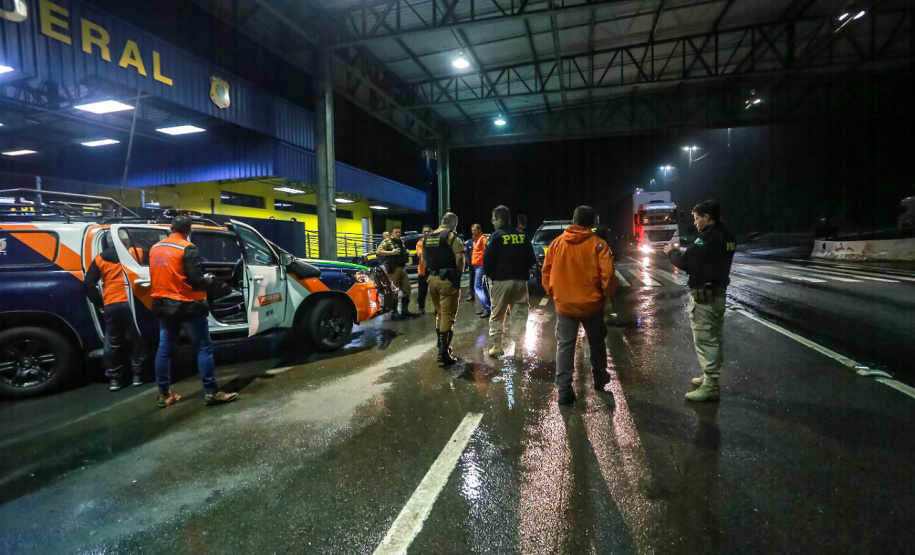 Equipes do Estado auxiliam trabalhos de atendimento na BR-376
