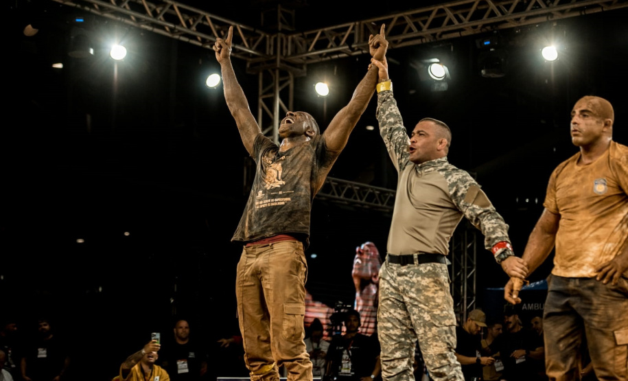 Policial militar do Paraná é campeão de competição de jiu jitsu para atletas das forças de segurança