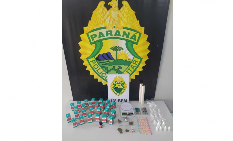 Polícia apreende 400 pés de maconha e fecha laboratório de drogas em Curitiba