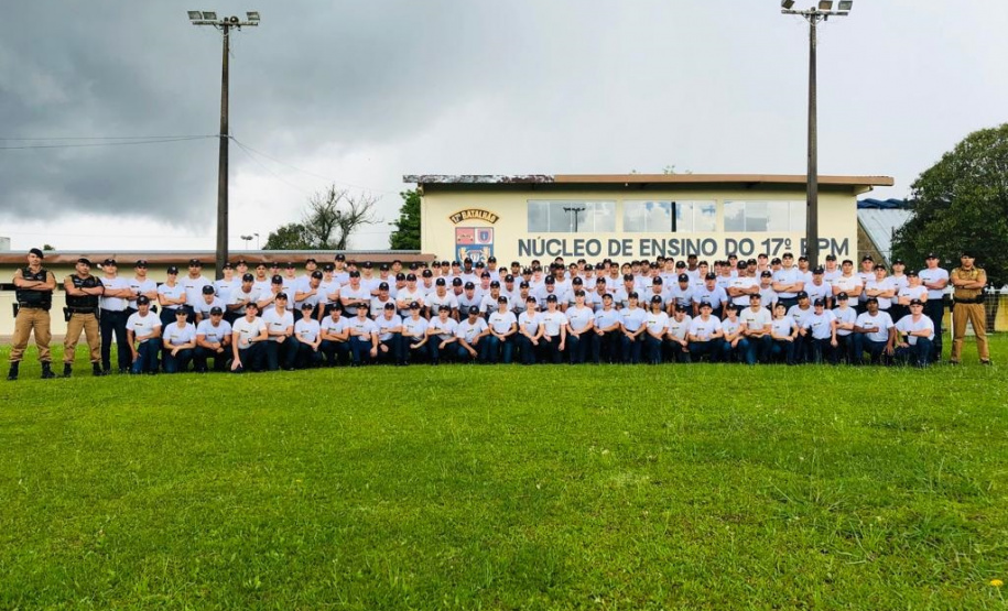 Alunos do Curso de Formação de Praças da PMPR realizam trabalho social em Curitiba e RMC