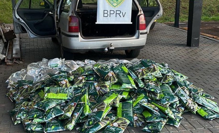 Batalhão de Polícia Rodoviária apreende 400 kg de agrotóxicos ilícitos em Maringá