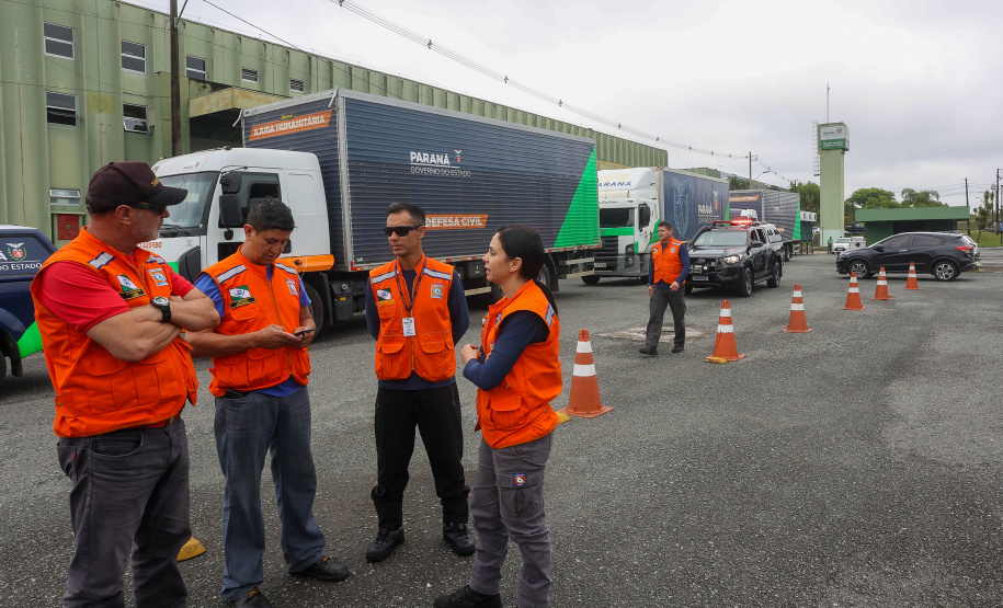 COM ESCOLTA, COMBOIO DO ESTADO COM INSUMOS DE SAÚDE ESTÁ A CAMINHO DO LITORAL
