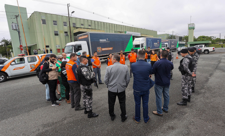 COM ESCOLTA, COMBOIO DO ESTADO COM INSUMOS DE SAÚDE ESTÁ A CAMINHO DO LITORAL