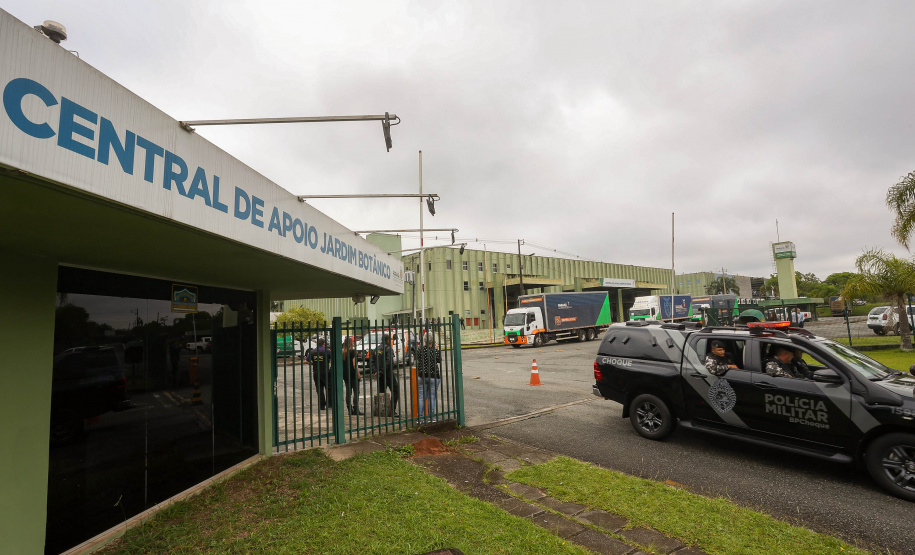 COM ESCOLTA, COMBOIO DO ESTADO COM INSUMOS DE SAÚDE ESTÁ A CAMINHO DO LITORAL