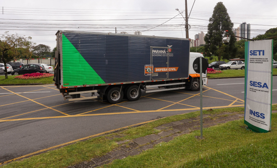 COM ESCOLTA, COMBOIO DO ESTADO COM INSUMOS DE SAÚDE ESTÁ A CAMINHO DO LITORAL