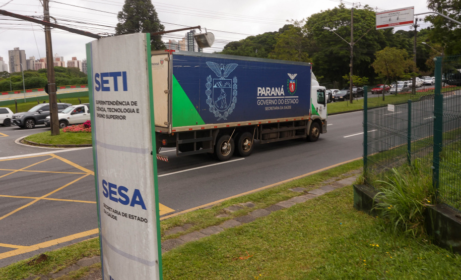 COM ESCOLTA, COMBOIO DO ESTADO COM INSUMOS DE SAÚDE ESTÁ A CAMINHO DO LITORAL