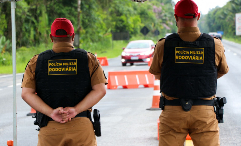 Polícia Rodoviária prende motoristas por embriaguez ao volante durante Operação Natal