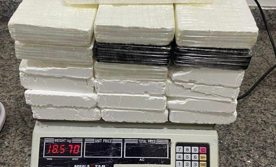 Polícia Militar localiza laboratório de drogas em Fazenda Rio Grande