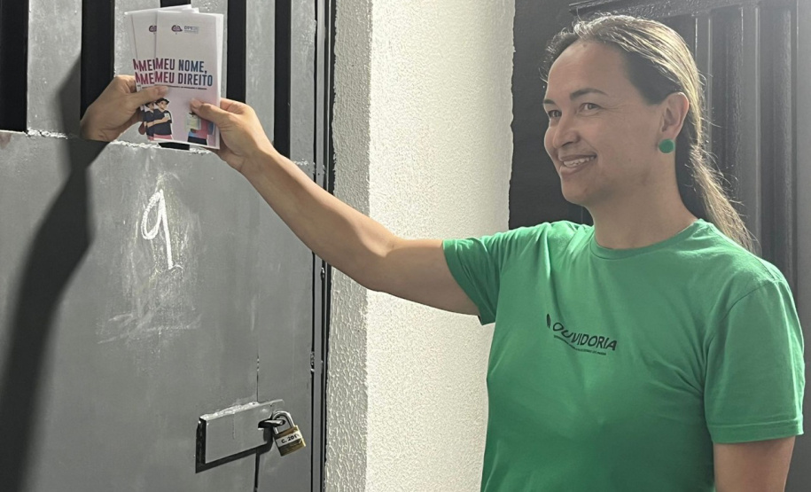 Ação integrada leva à unidade prisional do Paraná certidões retificadas a travestis e transexuais