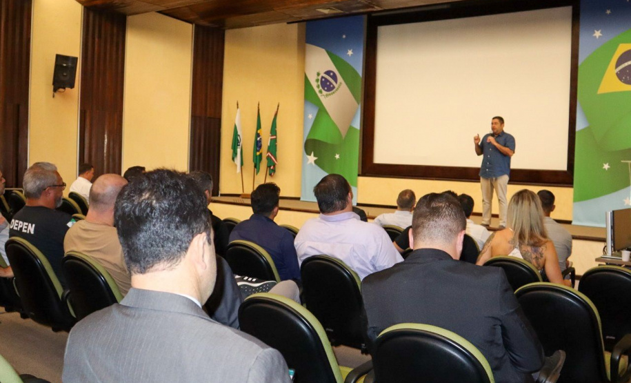 Policiais penais participam de palestra do diretor de Políticas Penitenciárias do Depen federal