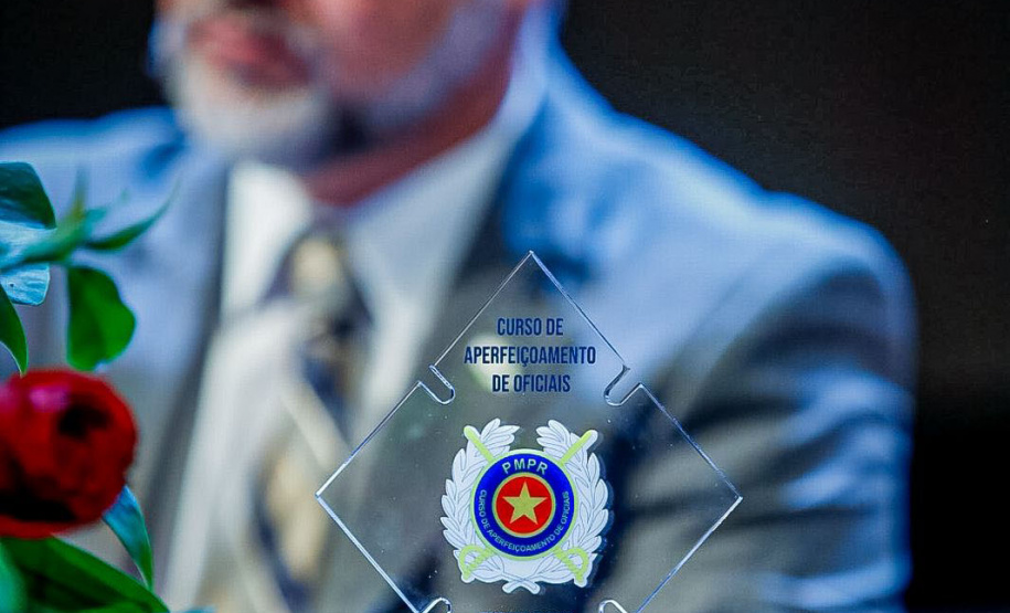 Curso de Aperfeiçoamento de Oficiais forma 66 novos capitães para PMPR e Corpo de Bombeiros