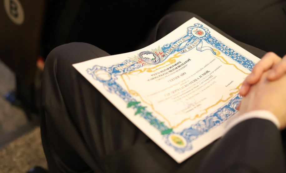 Curso de Aperfeiçoamento de Oficiais forma 66 novos capitães para PMPR e Corpo de Bombeiros