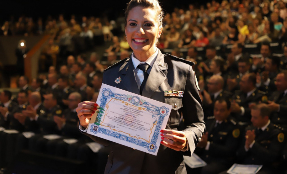 Curso de Aperfeiçoamento de Oficiais forma 66 novos capitães para PMPR e Corpo de Bombeiros
