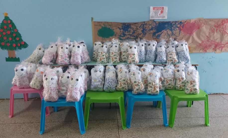 Projeto da Penitenciária Industrial produz “naninhas” para crianças de Cascavel