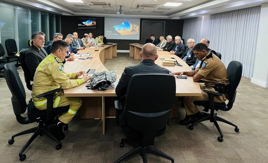 Secretário Hudson se reúne com representantes das associações da PMPR e CBM
