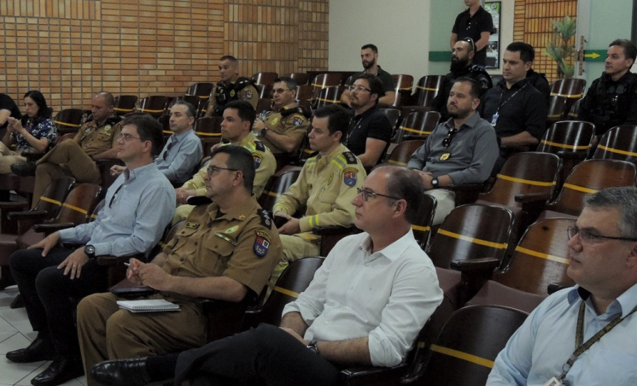 Secretário da Segurança Pública se reúne com forças de segurança de Paranavaí