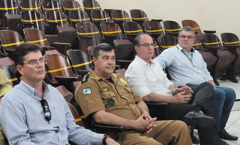 Secretário da Segurança Pública se reúne com forças de segurança de Paranavaí