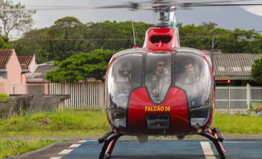 Helicópteros do BPMOA reforçam atendimento policial e aeromédico no Verão Maior Paraná