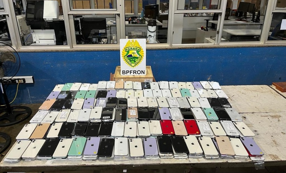 Polícia Militar apreende mais de 500 celulares de luxo em Foz do Iguaçu