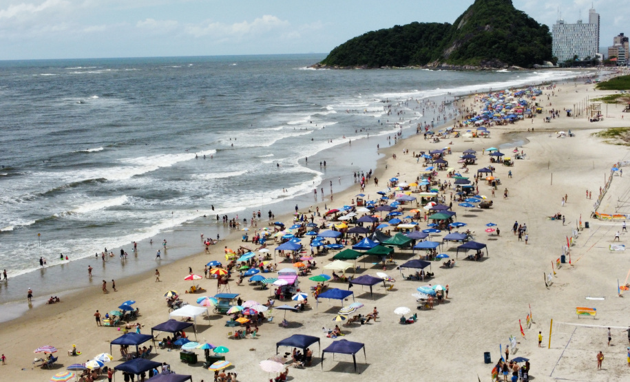 Verão tem ampla programação esportiva e novidades culturais, além de 500 salvamentos na água