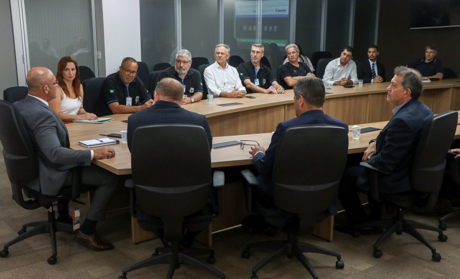 Sindicatos de policiais civis participam de encontro com secretário Hudson