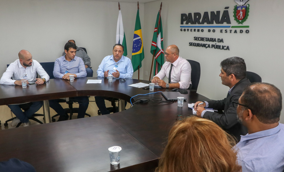 Em Curitiba, secretário Hudson recebe deputado Bakri e representantes de municípios do Oeste do Paraná