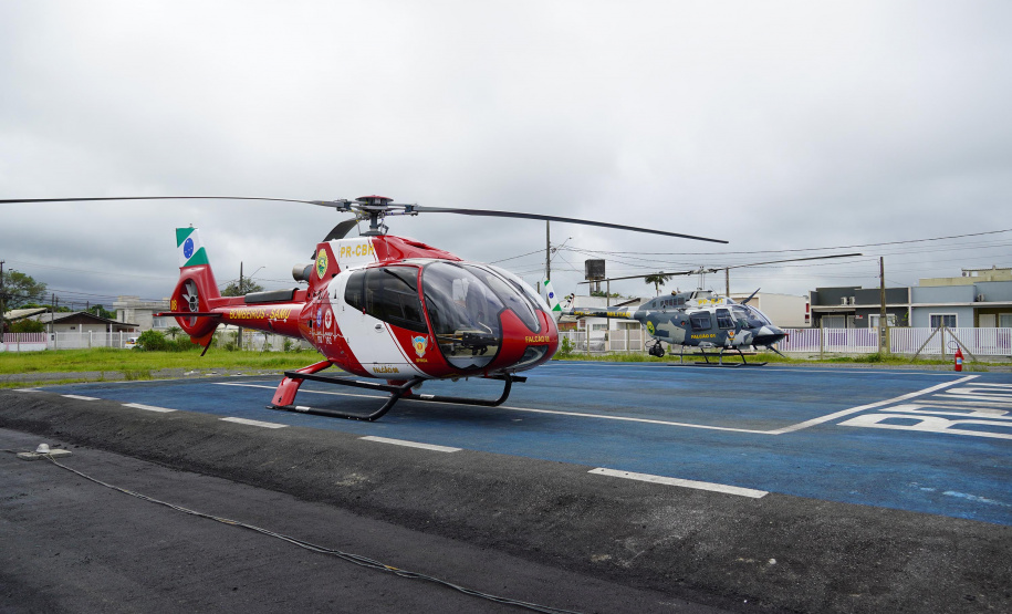 Helicópteros do BPMOA reforçam atendimento policial e aeromédico no Verão Maior Paraná