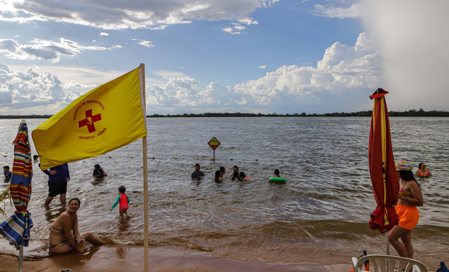 Prainhas do Noroeste não registram afogamentos em áreas protegidas por guarda-vidas