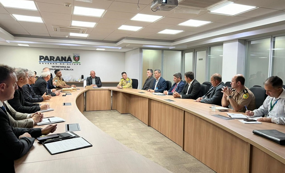 Secretário Hudson se reúne com representantes das associações da PMPR e CBM