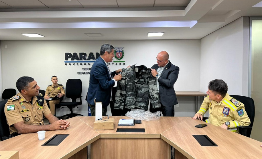 Secretário Hudson se reúne com representantes das associações da PMPR e CBM