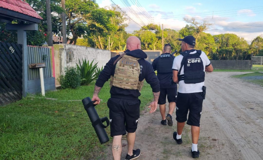 PCPR, PMPR e Guarda Municipal de Pontal do Paraná deflagram operação contra tráfico de drogas
