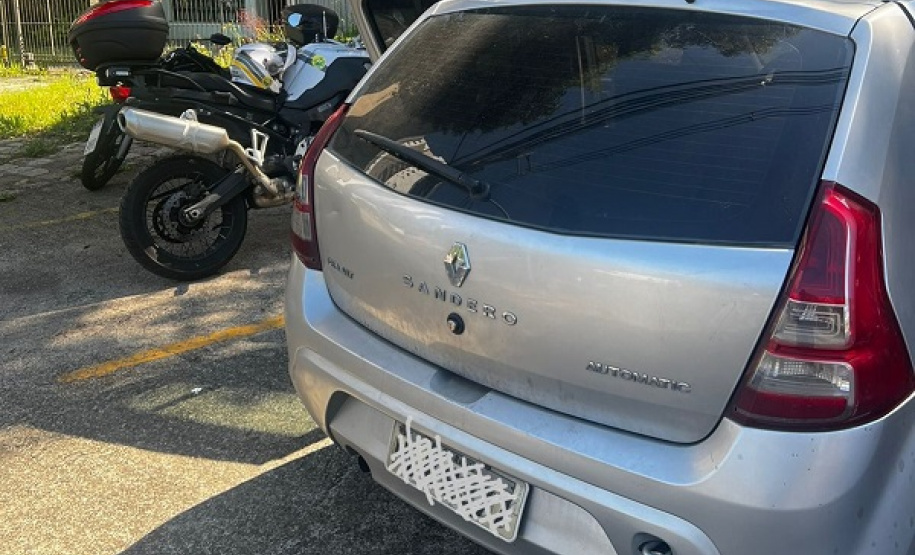 Polícia Militar apreende veículo com mais de R$ 600 mil em débitos vencidos em Curitiba