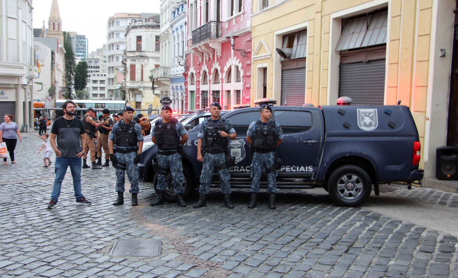 Estado e prefeitura de Curitiba lançam operação para intensificar policiamento estratégico