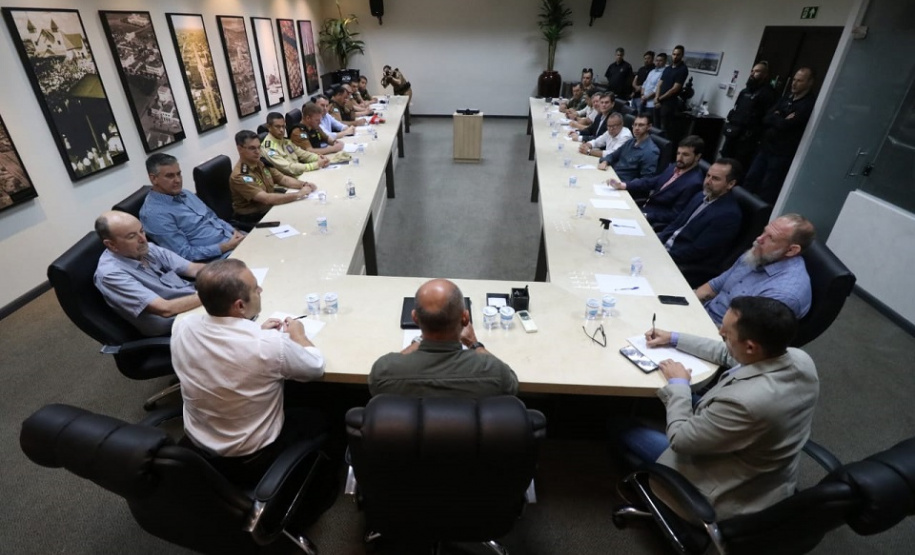 Secretário Hudson cumpre agenda em Maringá e se encontra com prefeito e forças de segurança