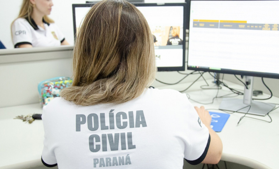 Para modernizar atendimento, Polícia Civil implanta Centrais Regionais de Flagrantes. Essas centrais funcionarão 24 horas por dia e serão operadas por autoridades policiais plantonistas e seus agentes, designados a partir de escalas. Elas serão implementadas em todas as Subdivisões do Interior do Estado Paraná, na Capital e RMC.