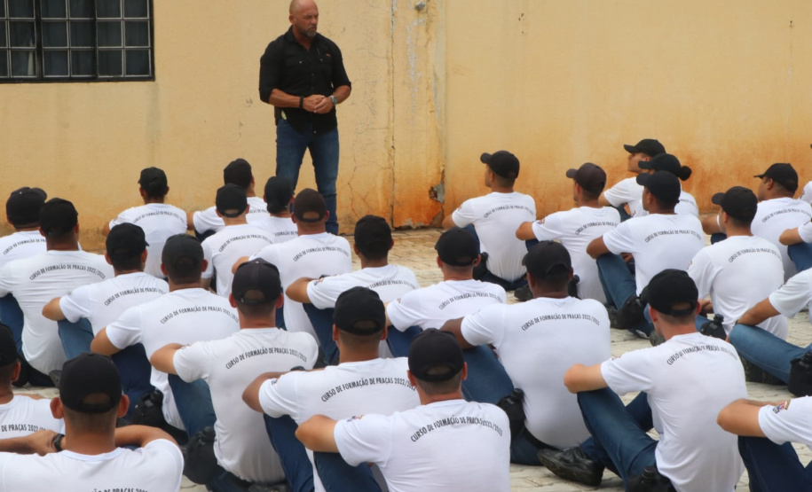 Secretário Hudson se encontra com forças de segurança e autoridades em Umuarama