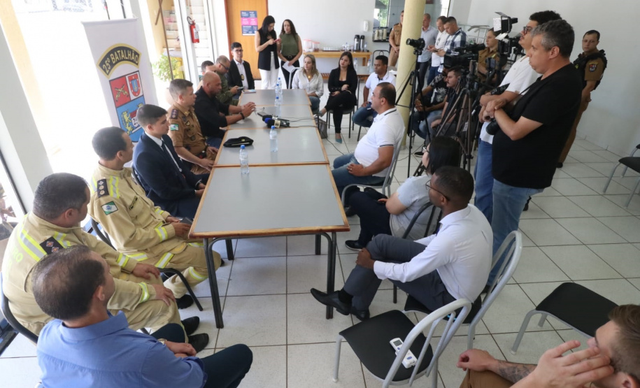 Secretário Hudson se encontra com forças de segurança e autoridades em Umuarama