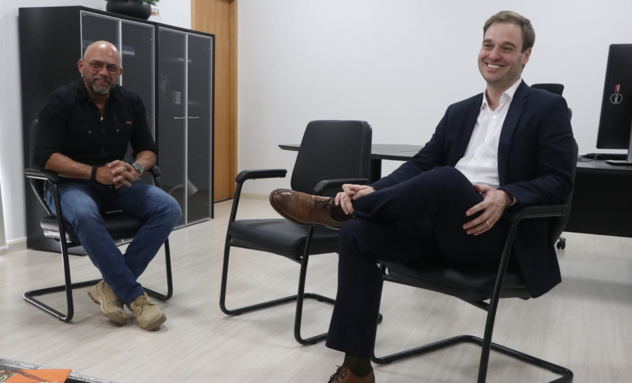 Secretário Hudson se encontra com forças de segurança e autoridades em Umuarama