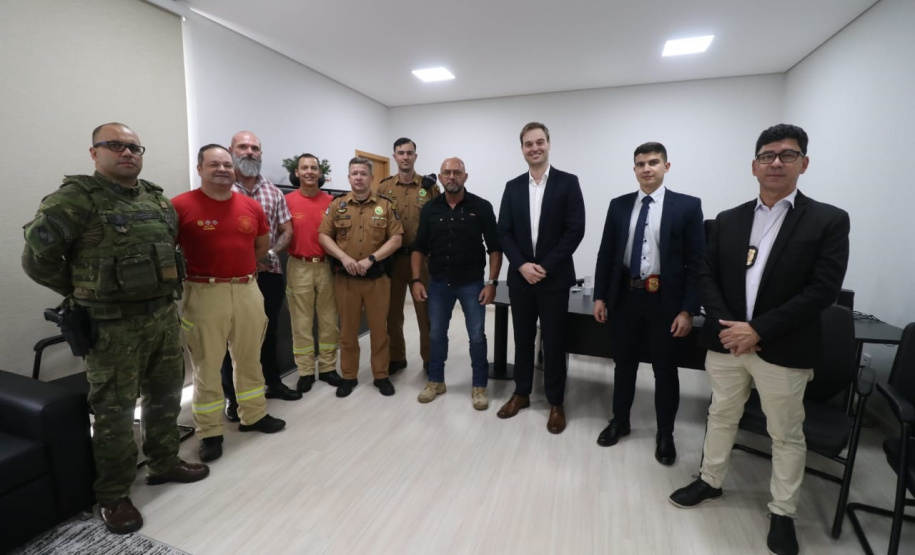 Secretário Hudson se encontra com forças de segurança e autoridades em Umuarama