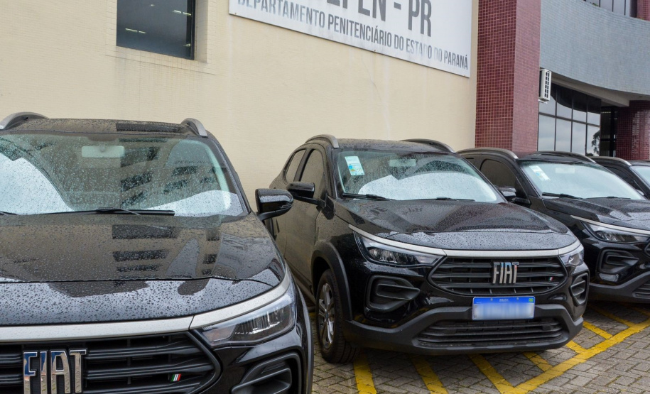 Secretaria da Segurança Pública entrega 30 novos veículos a Polícia Penal do Paraná
