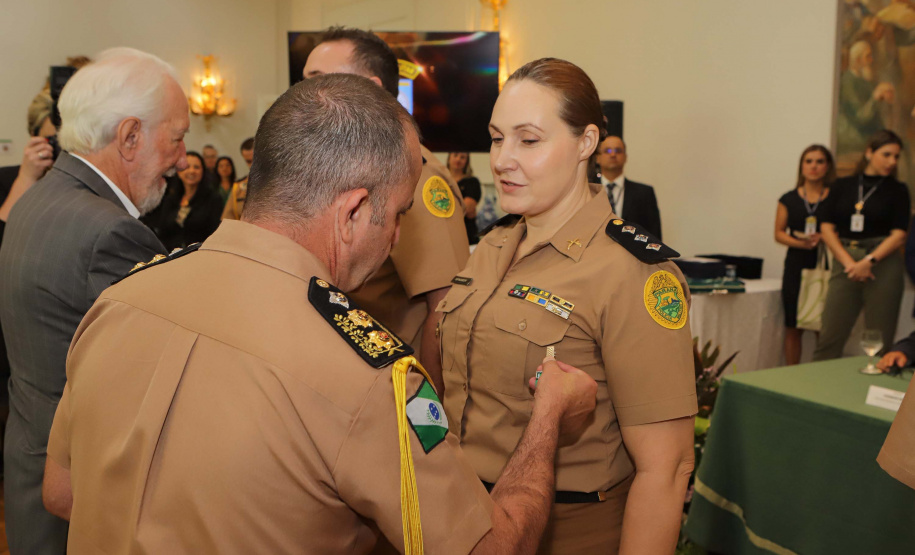 Casa Militar comemora 95 anos e condecora autoridades com medalhas de mérito