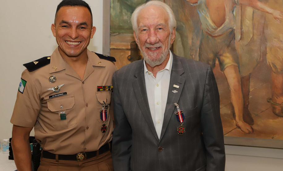 Casa Militar comemora 95 anos e condecora autoridades com medalhas de mérito